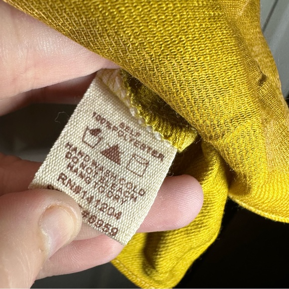 NWT Hem & Thread Mustard Yellow V Neck Scalloped Cami Tank size Small - Picture 8 of 9